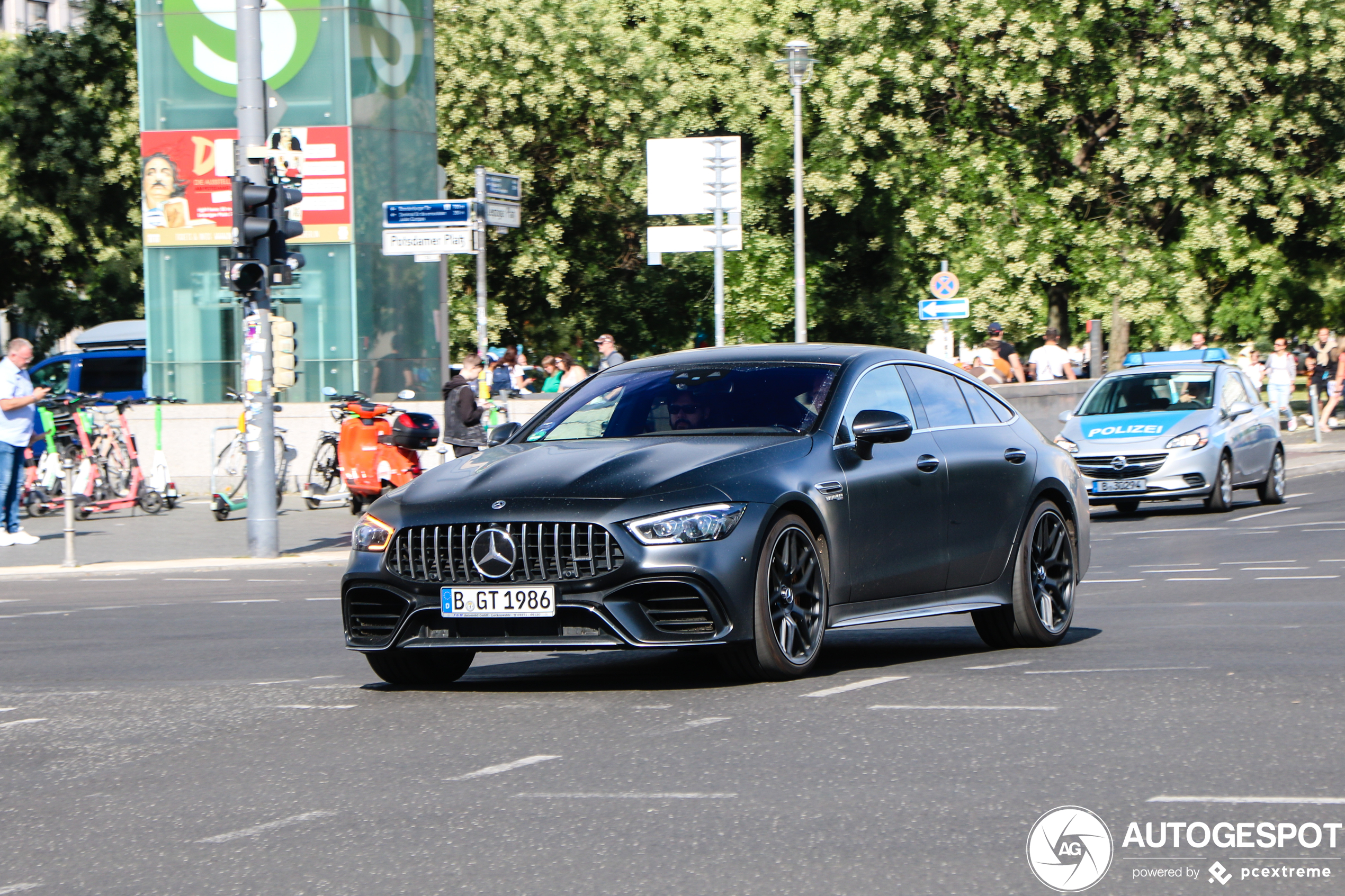 Mercedes-AMG GT 63 S X290