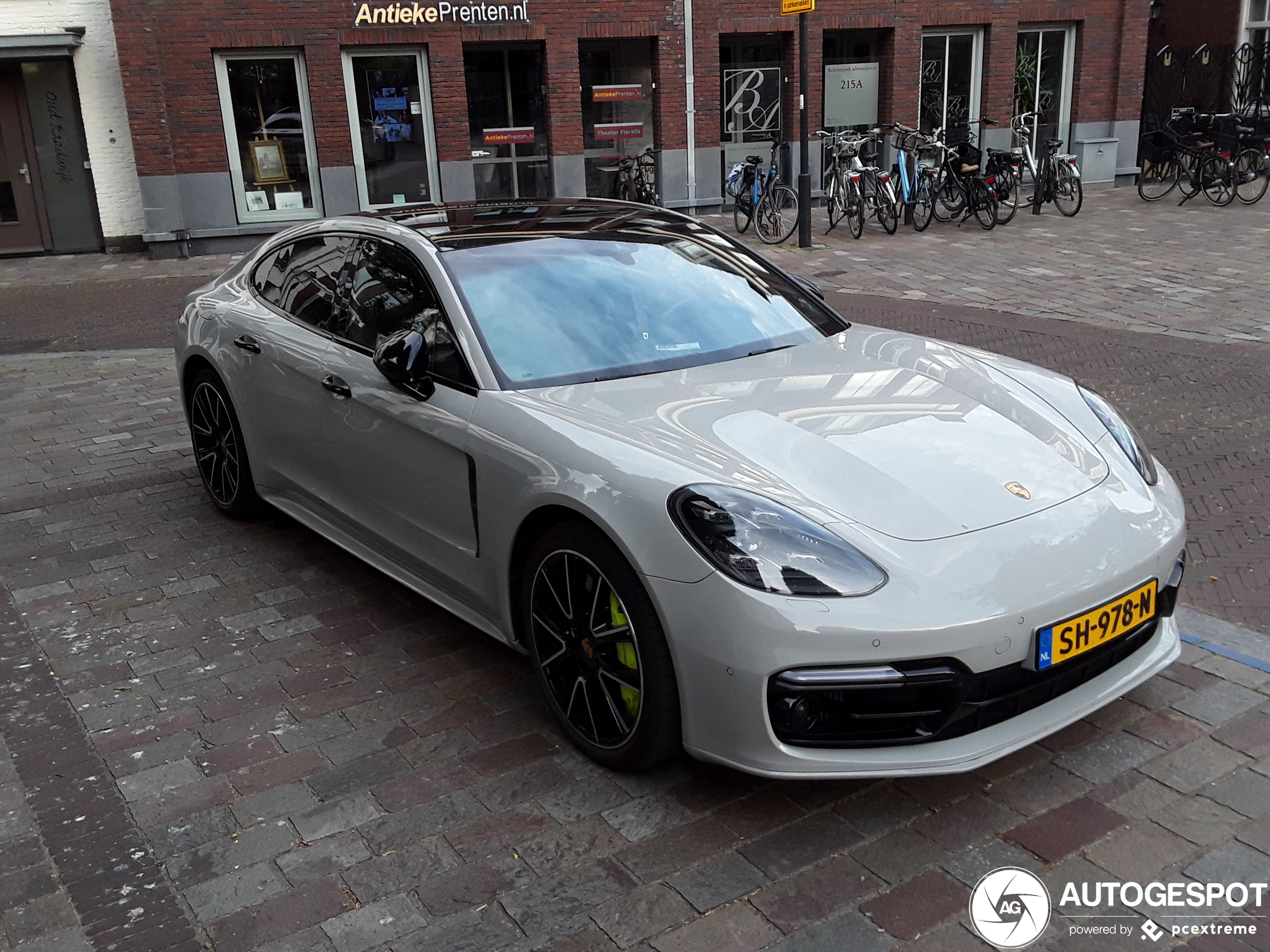 Porsche 971 Panamera Turbo S E-Hybrid