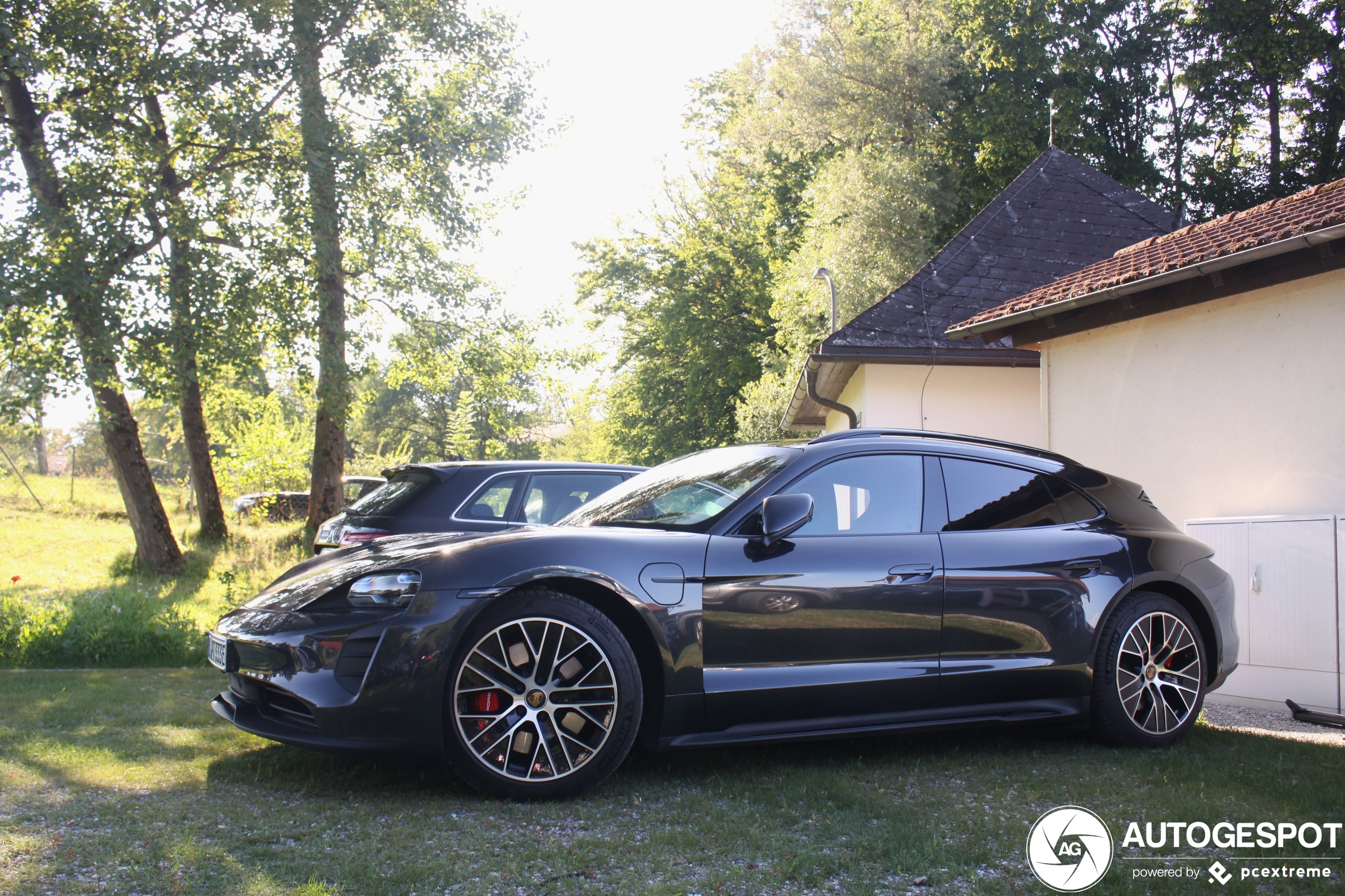 Porsche Taycan GTS Sport Turismo