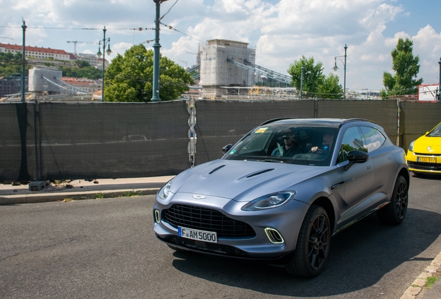 Aston Martin DBX