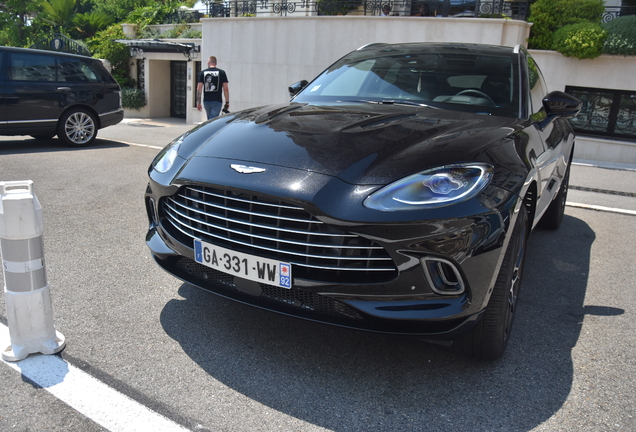 Aston Martin DBX