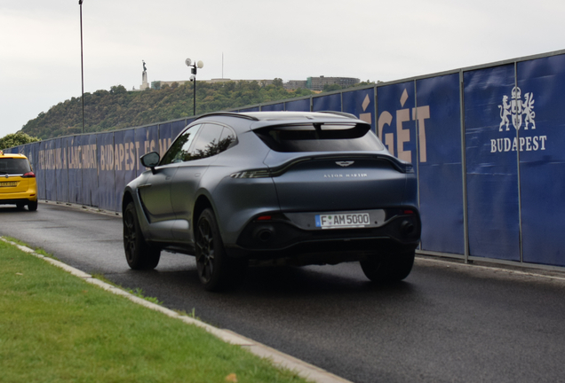 Aston Martin DBX