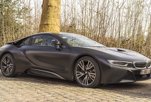 BMW i8 Protonic Frozen Black Edition