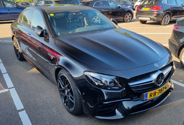 Mercedes-AMG E 63 S W213