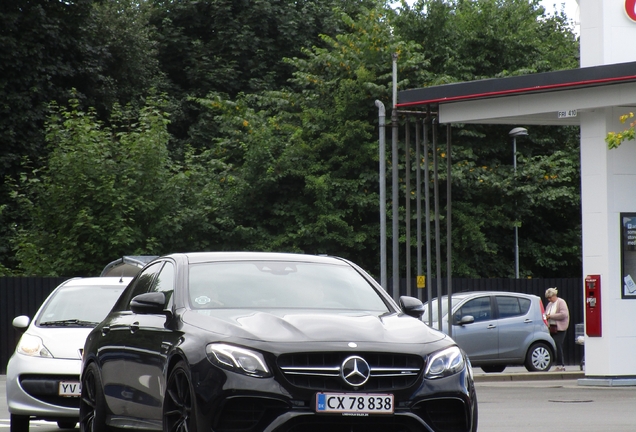 Mercedes-AMG E 63 S W213