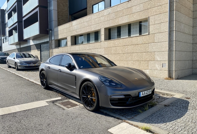 Porsche 971 Panamera Turbo S E-Hybrid