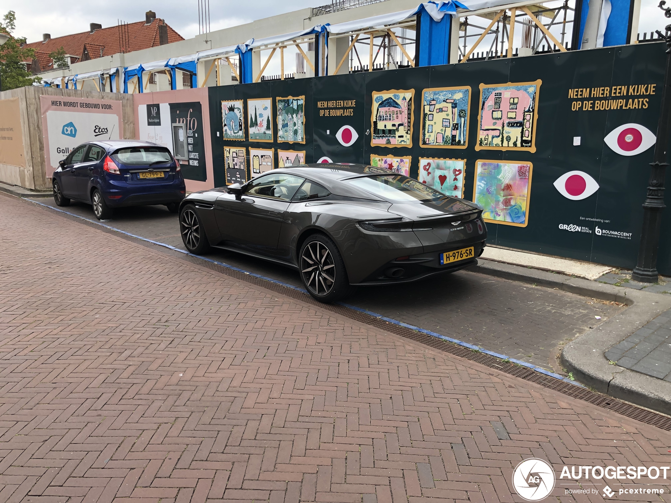 Aston Martin DB11 V8