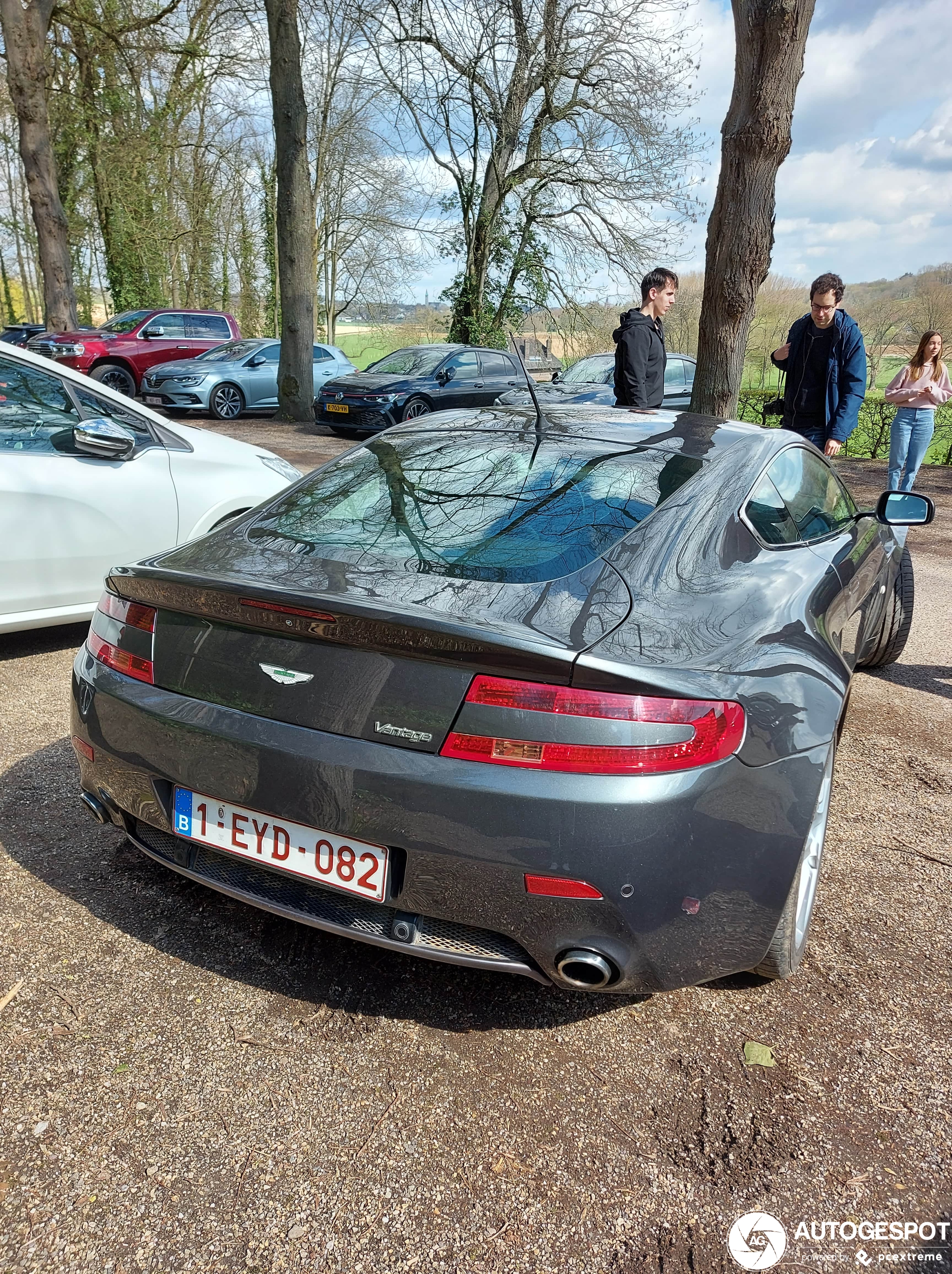 Aston Martin V8 Vantage