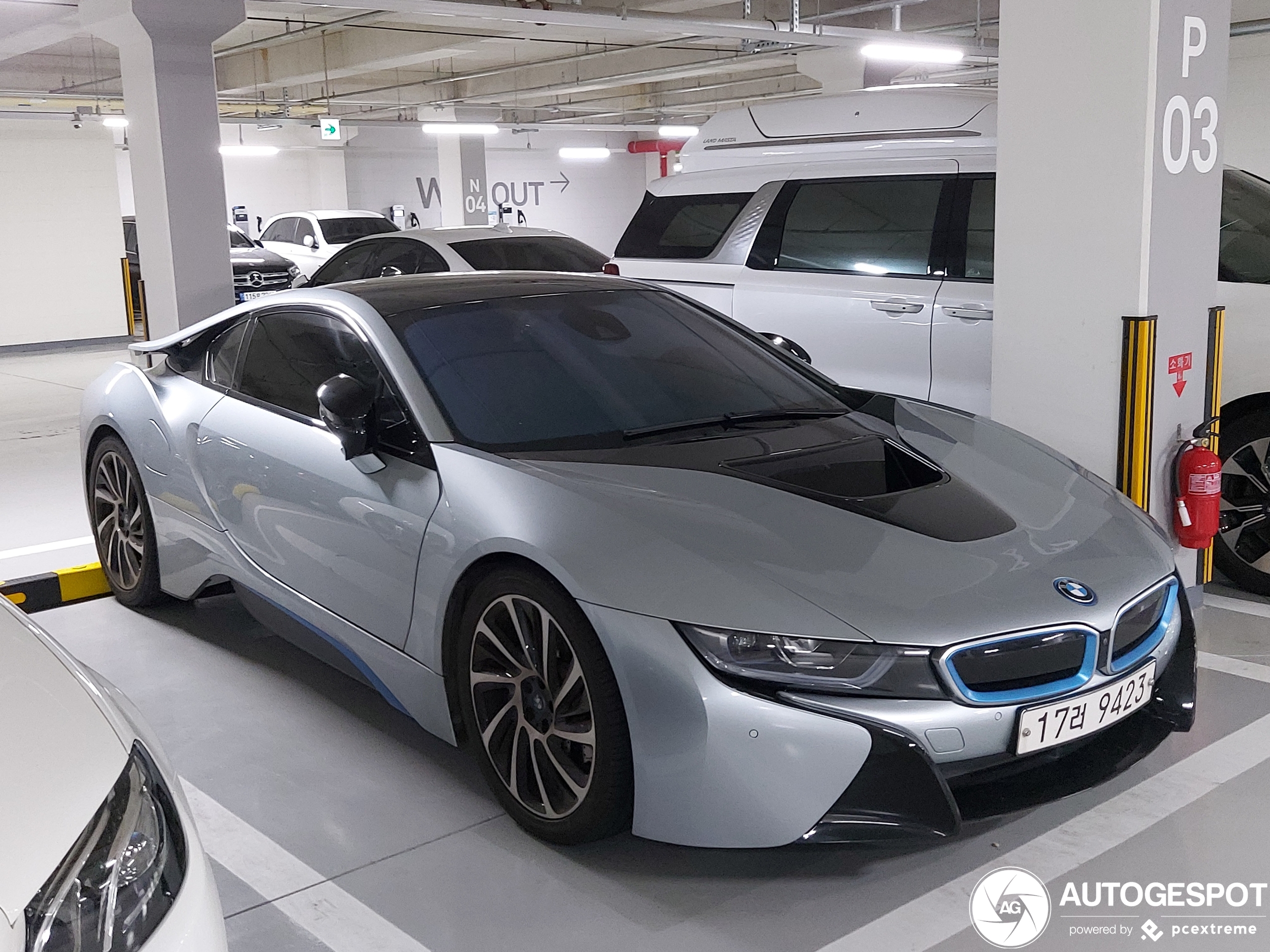 BMW i8