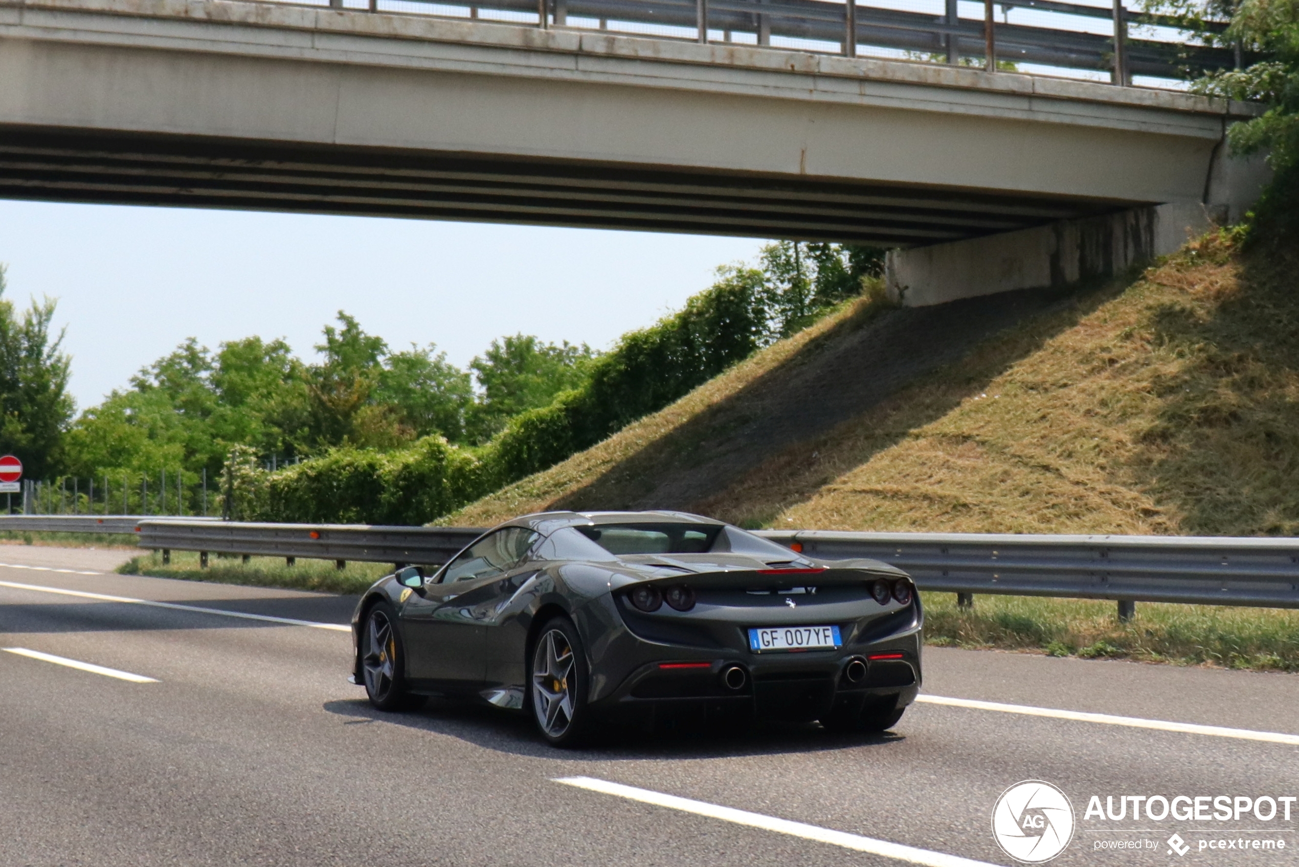 Ferrari F8 Spider