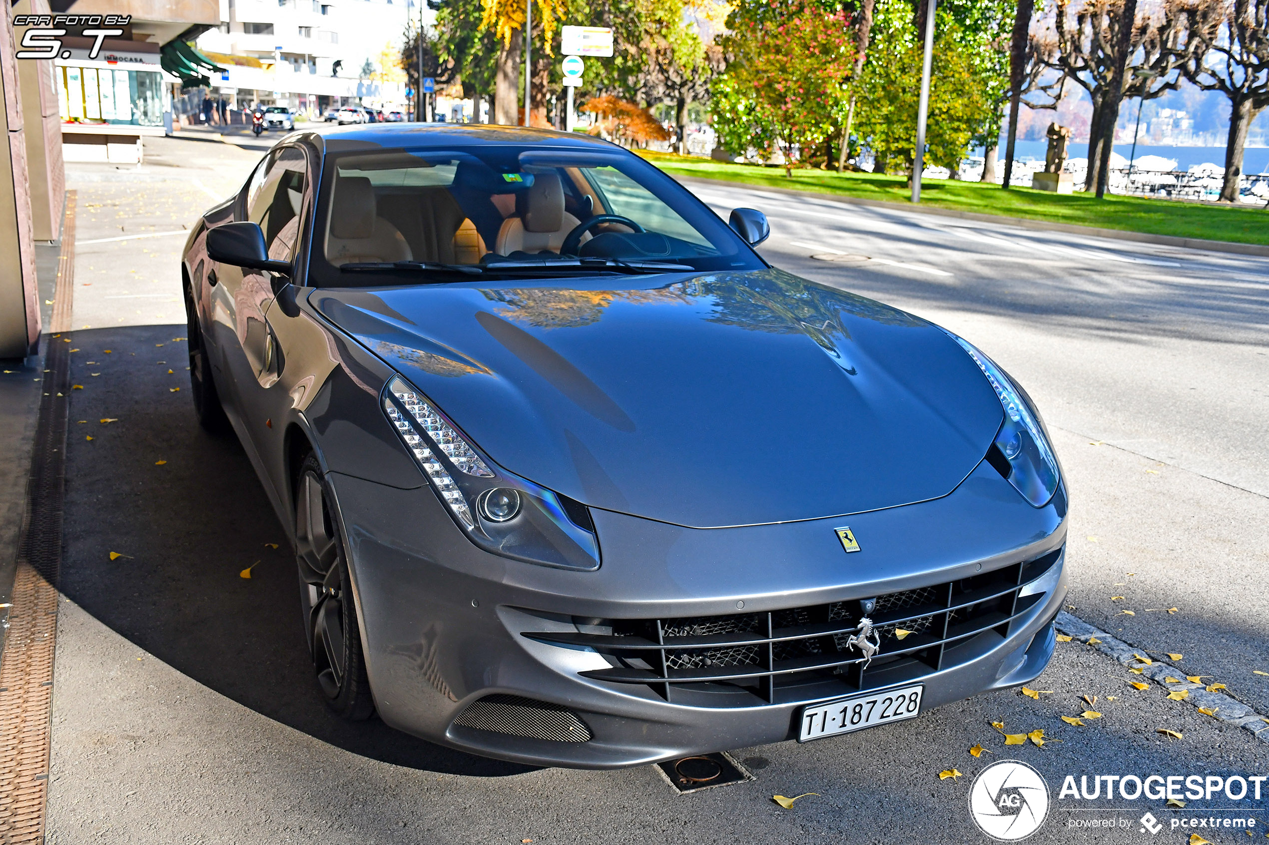 Ferrari FF