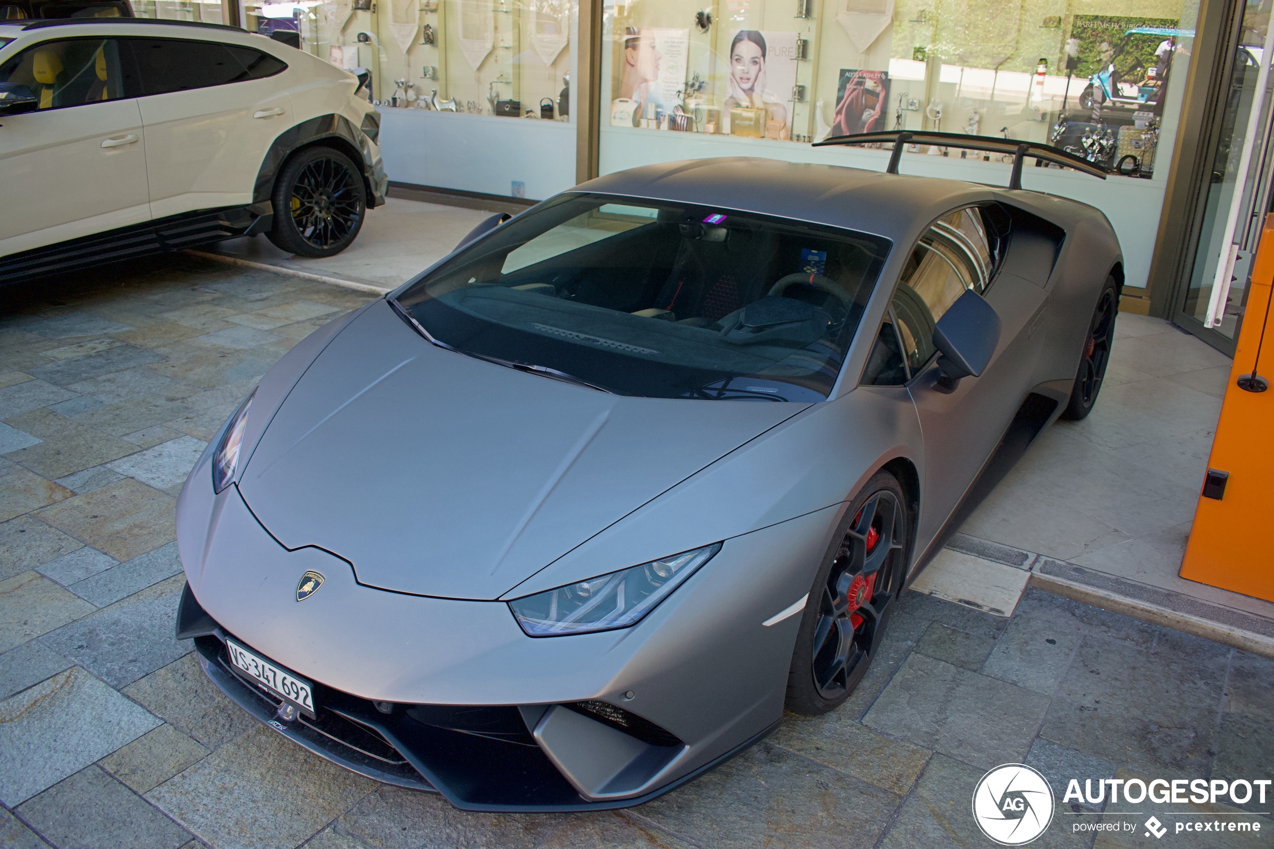 Lamborghini Huracán LP640-4 Performante