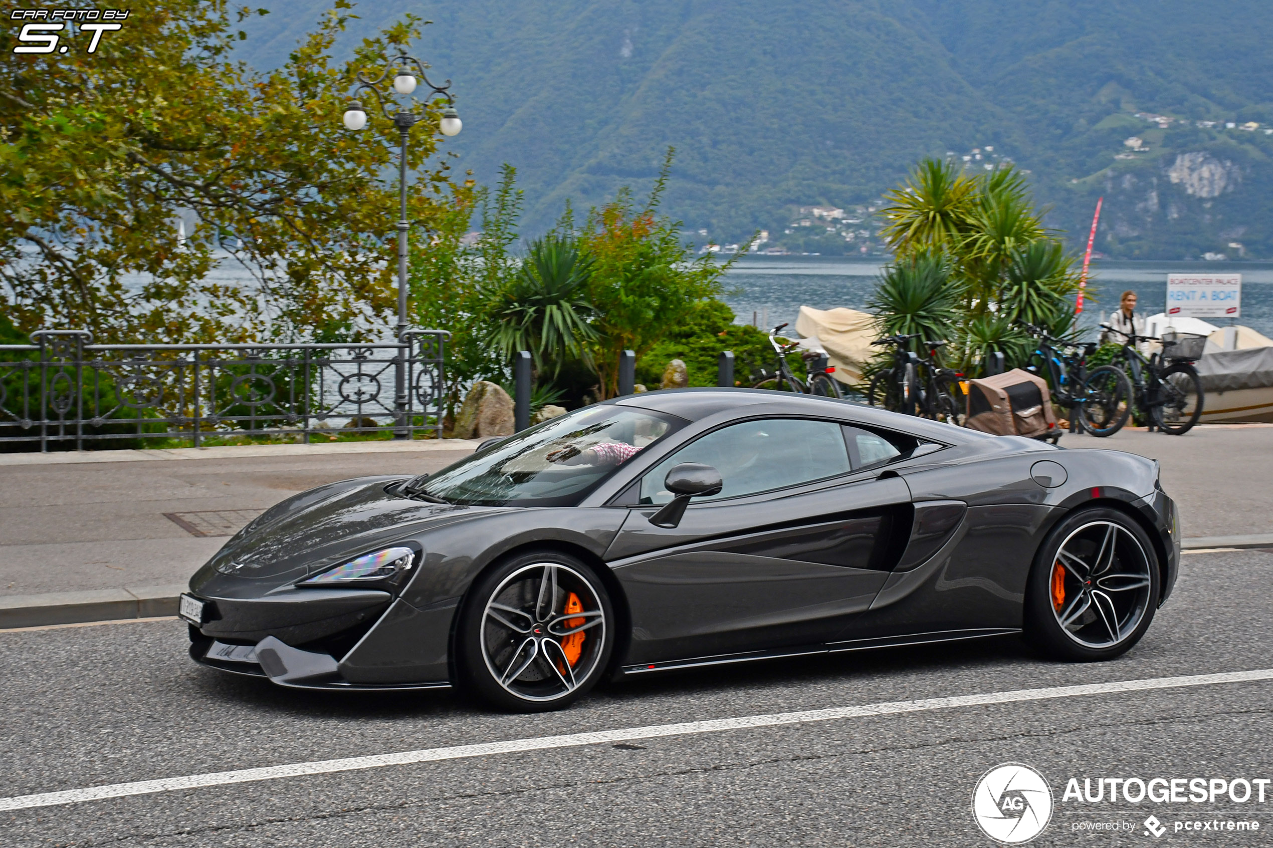 McLaren 570S