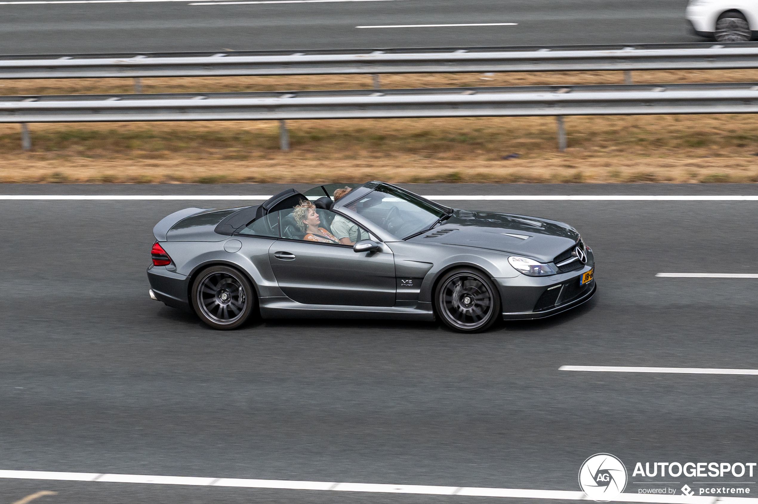 Mercedes-Benz SL 55 AMG R230