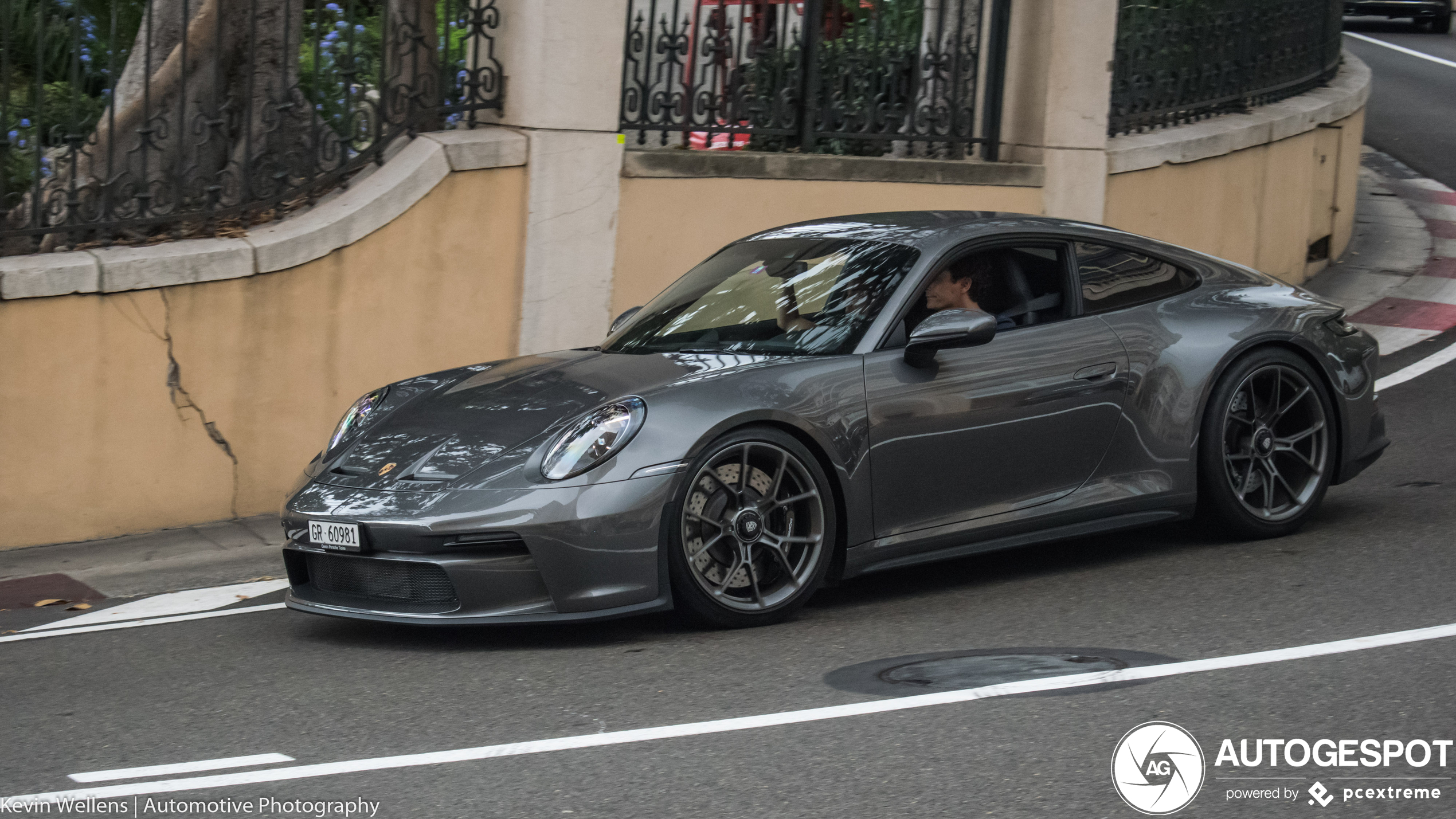 Porsche 992 GT3 Touring