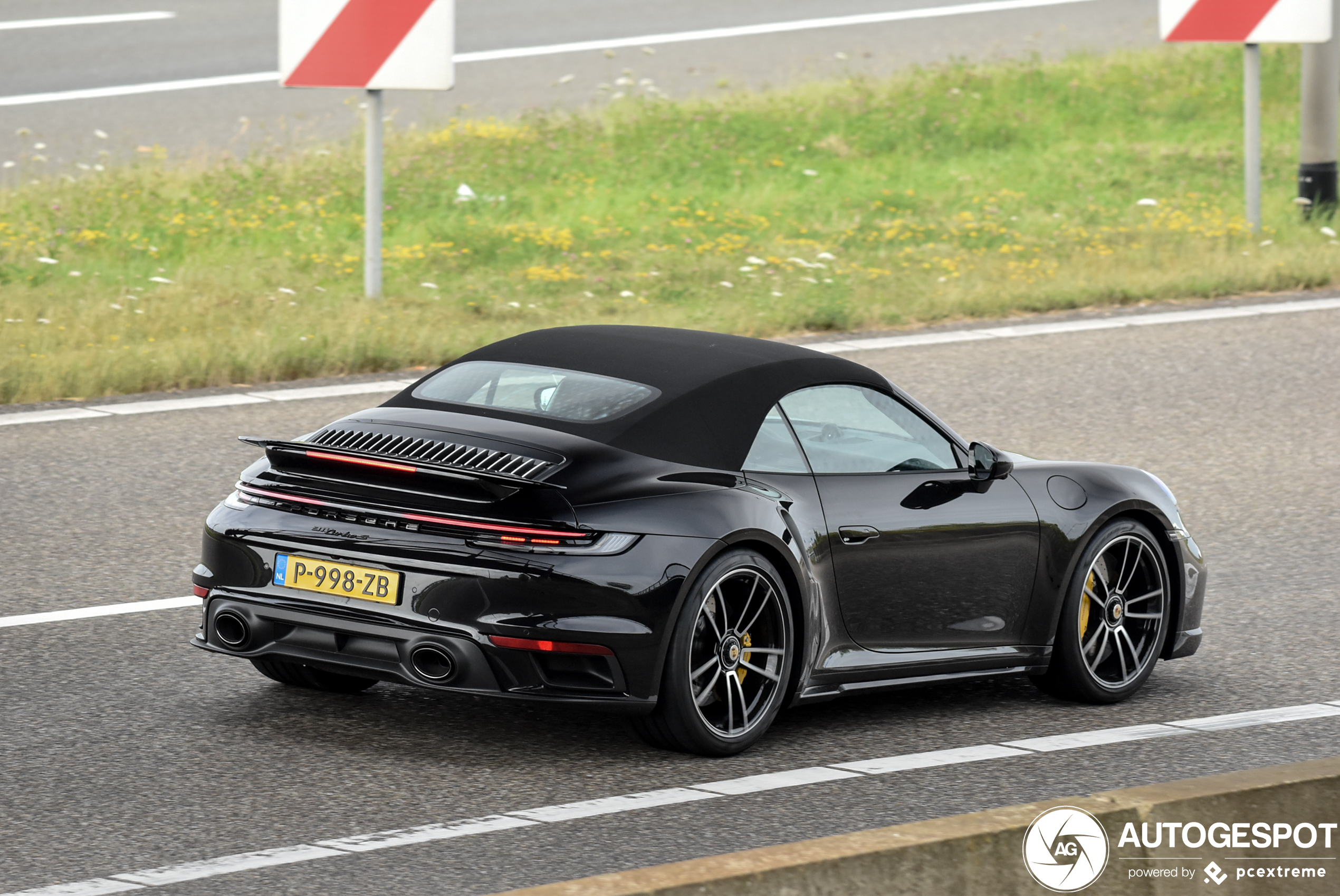 Porsche 992 Turbo S Cabriolet