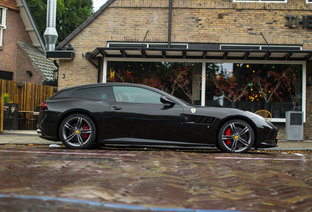 Ferrari GTC4Lusso