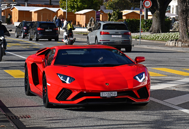 Lamborghini Aventador S LP740-4