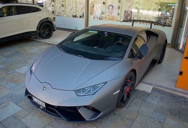 Lamborghini Huracán LP640-4 Performante