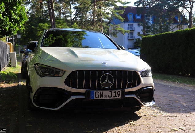 Mercedes-AMG CLA 45 S Shooting Brake X118