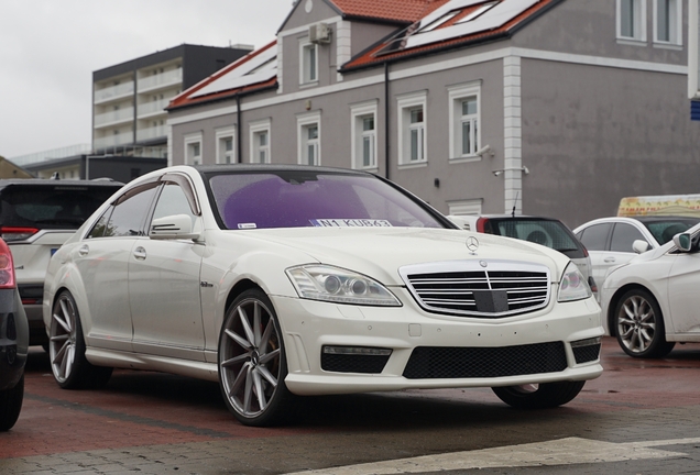 Mercedes-Benz S 63 AMG W221 2010