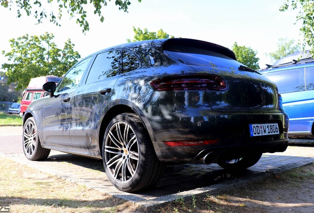 Porsche 95B Macan GTS