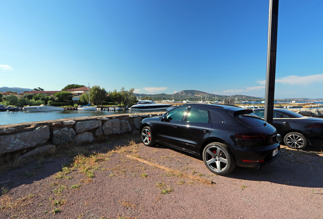 Porsche 95B Macan Turbo