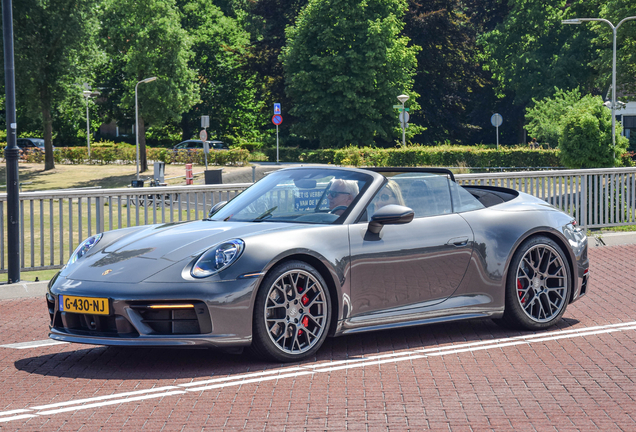 Porsche 992 Carrera 4S Cabriolet