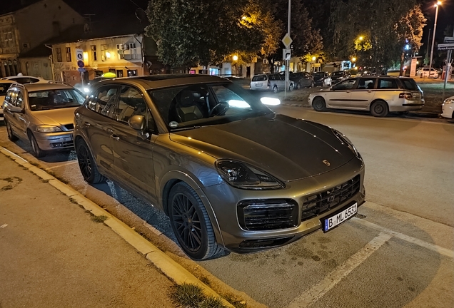 Porsche 9YA Cayenne GTS