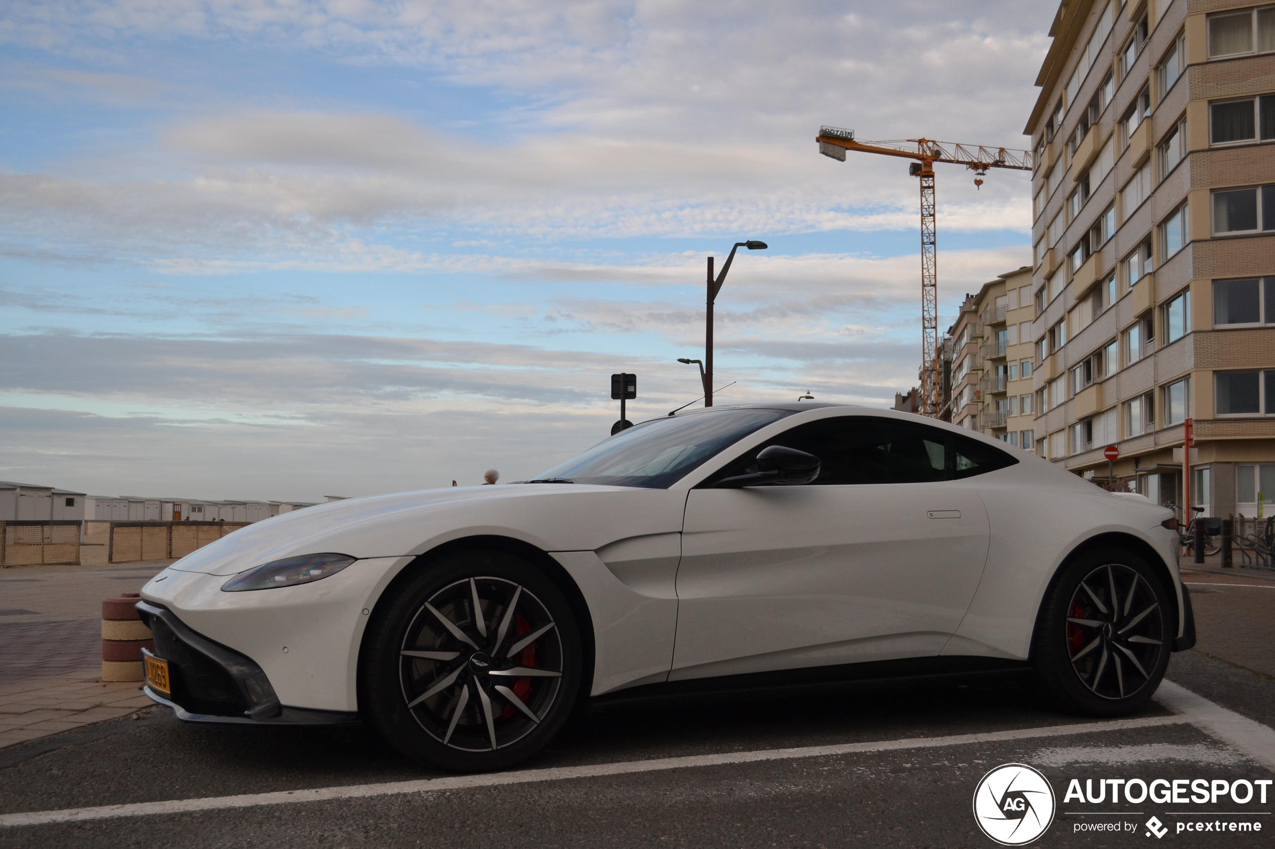 Aston Martin V8 Vantage 2018