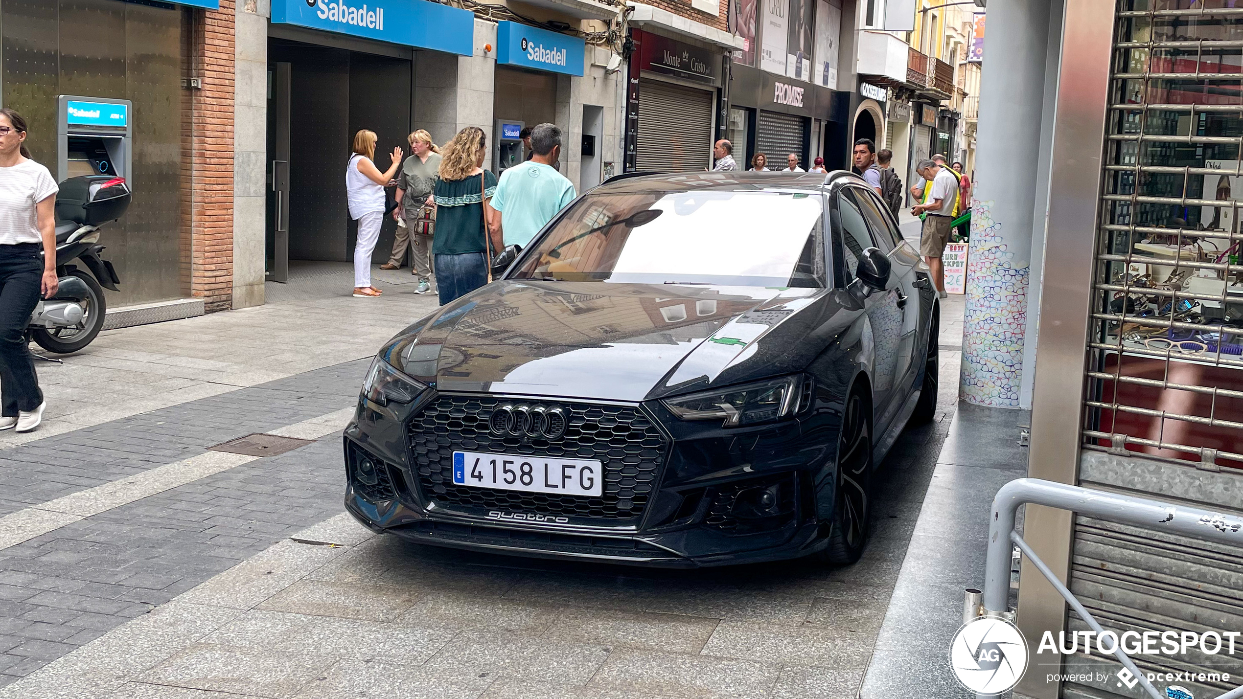 Audi RS4 Avant B9