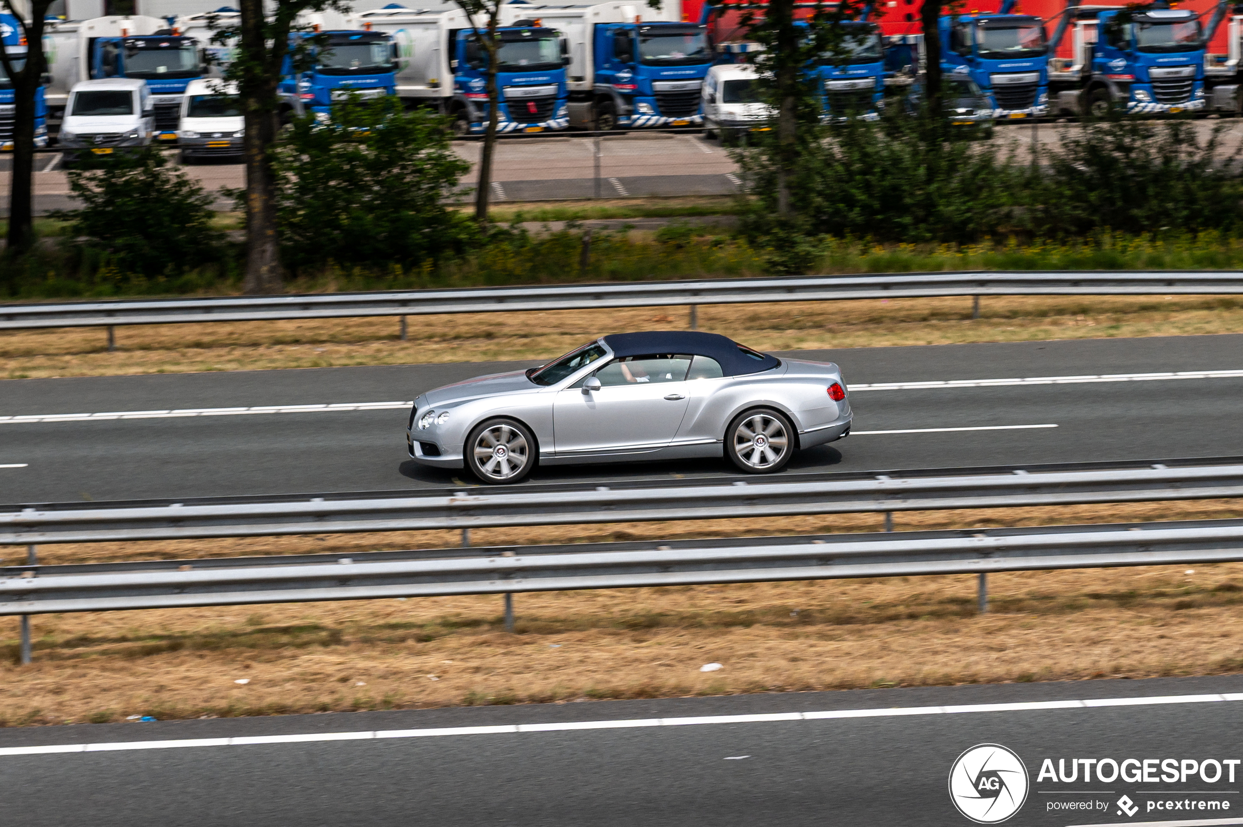 Bentley Continental GTC V8