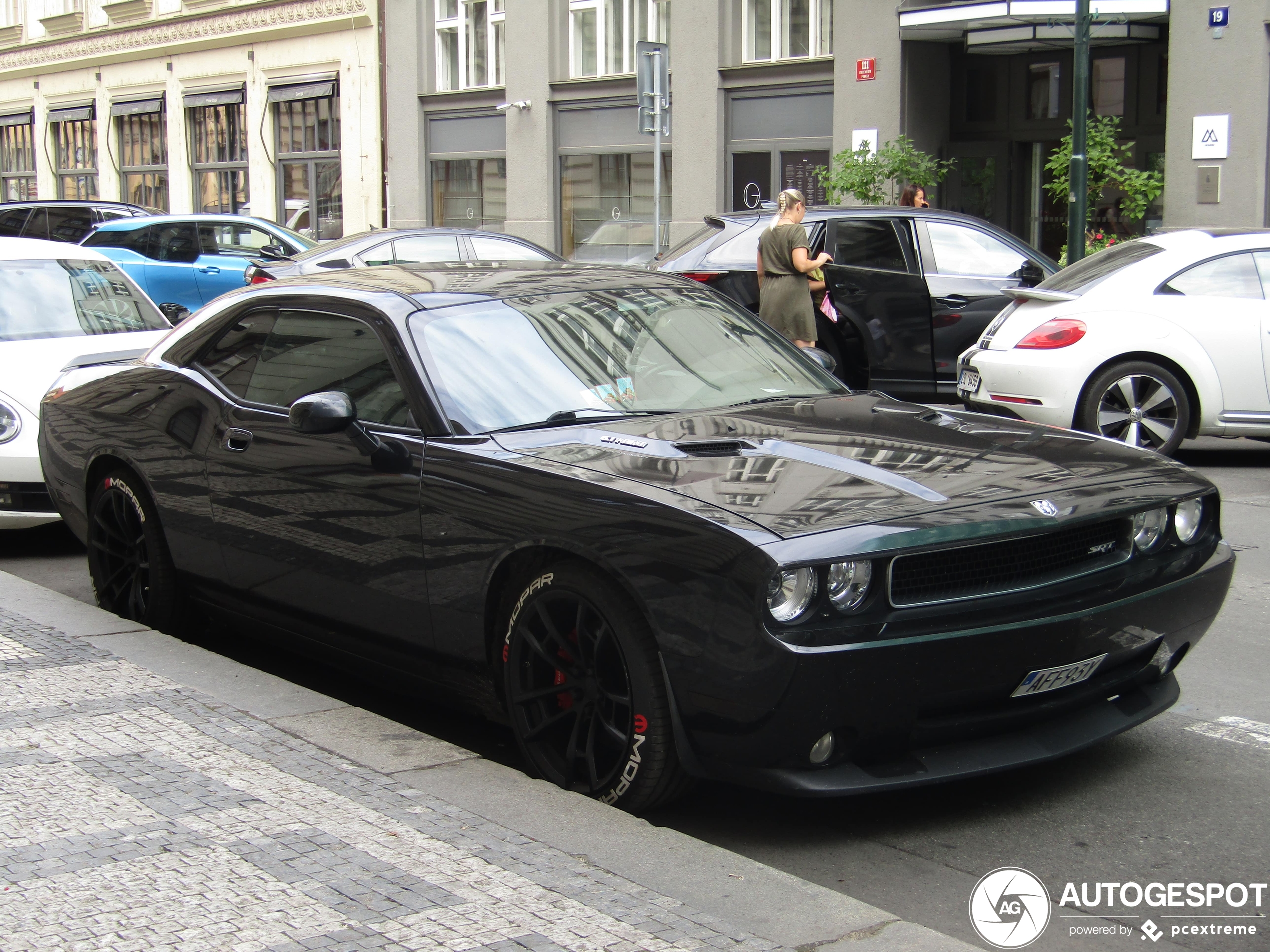 Dodge Challenger SRT-8