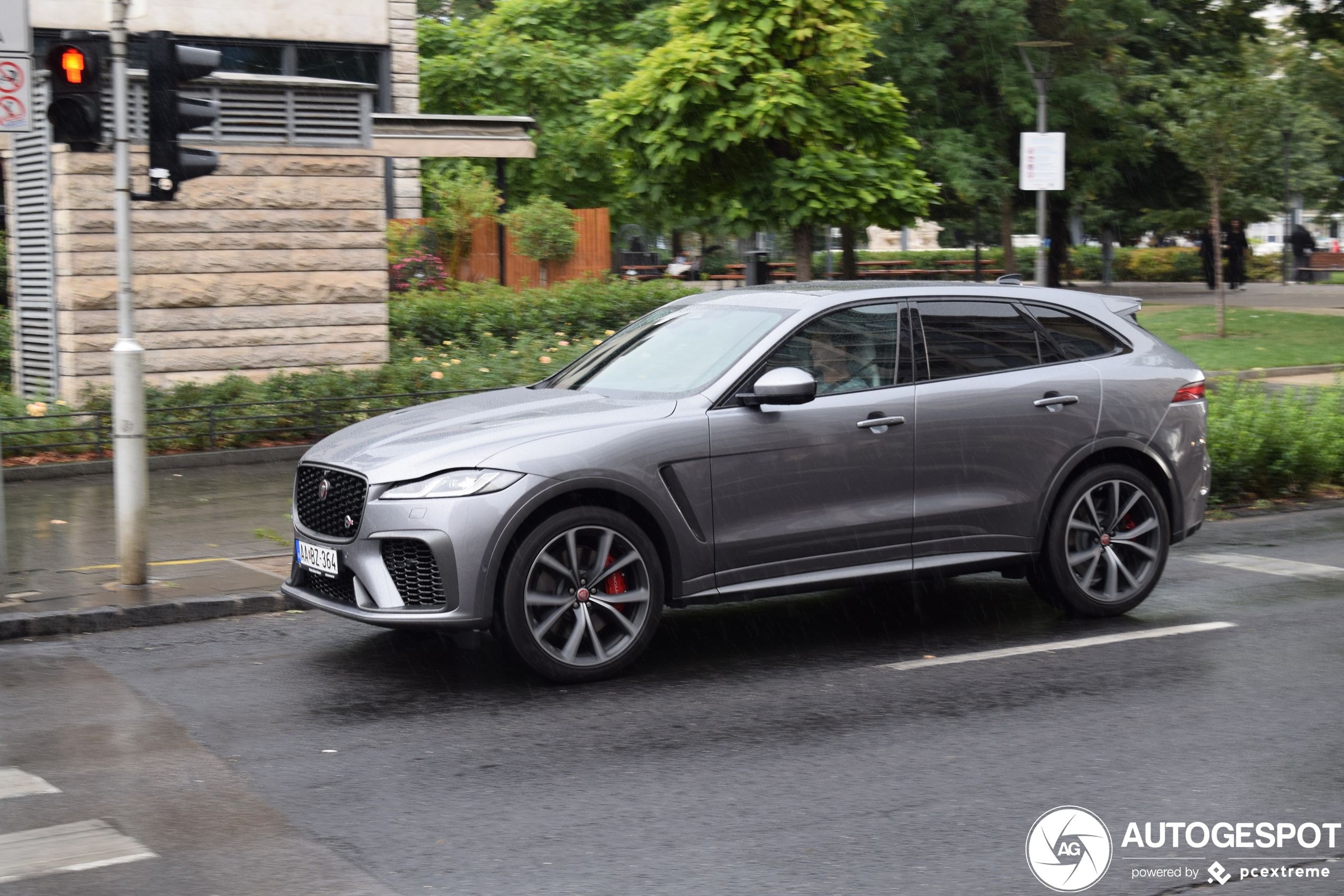 Jaguar F-PACE SVR 2021