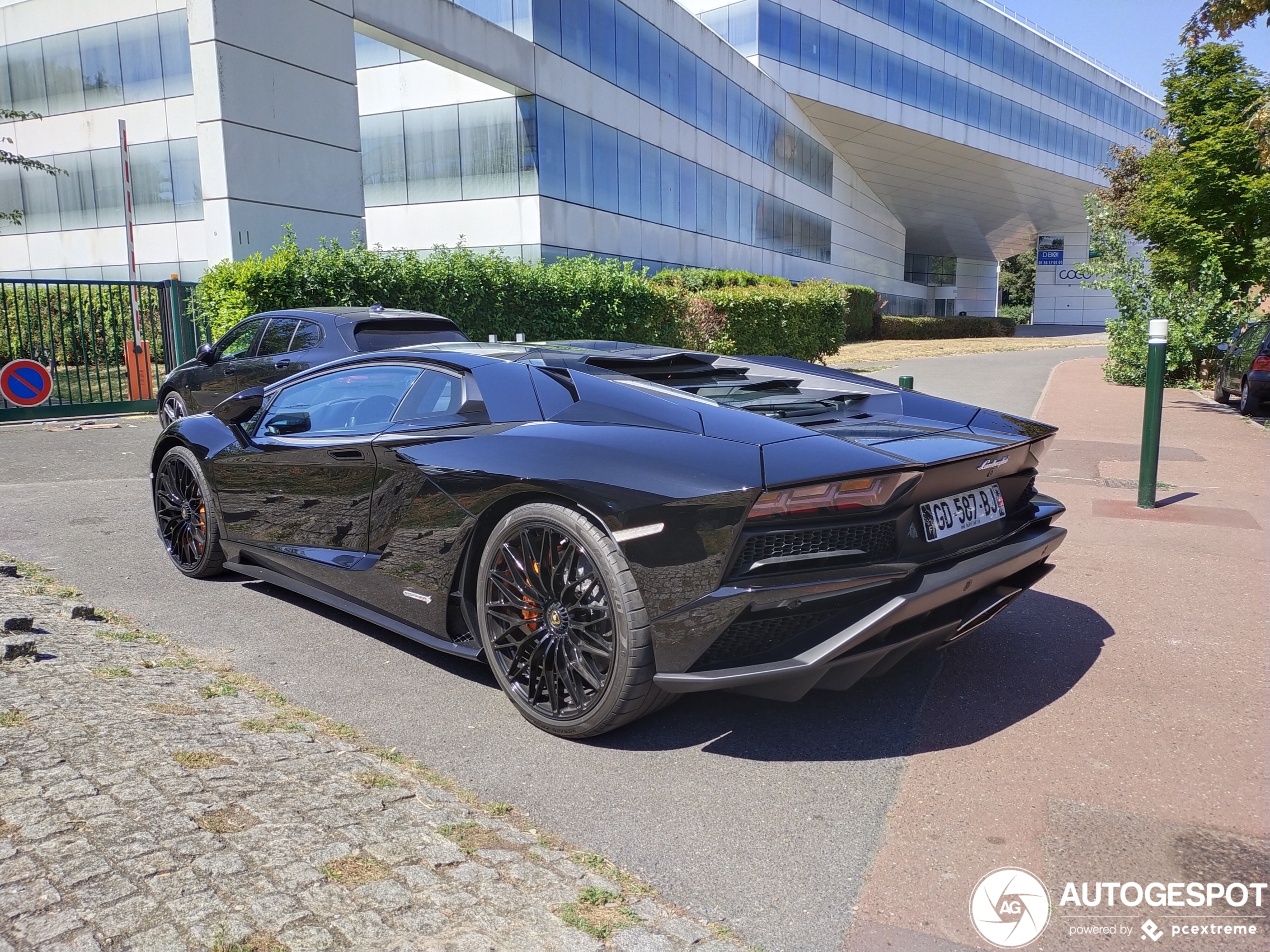 Lamborghini Aventador S LP740-4