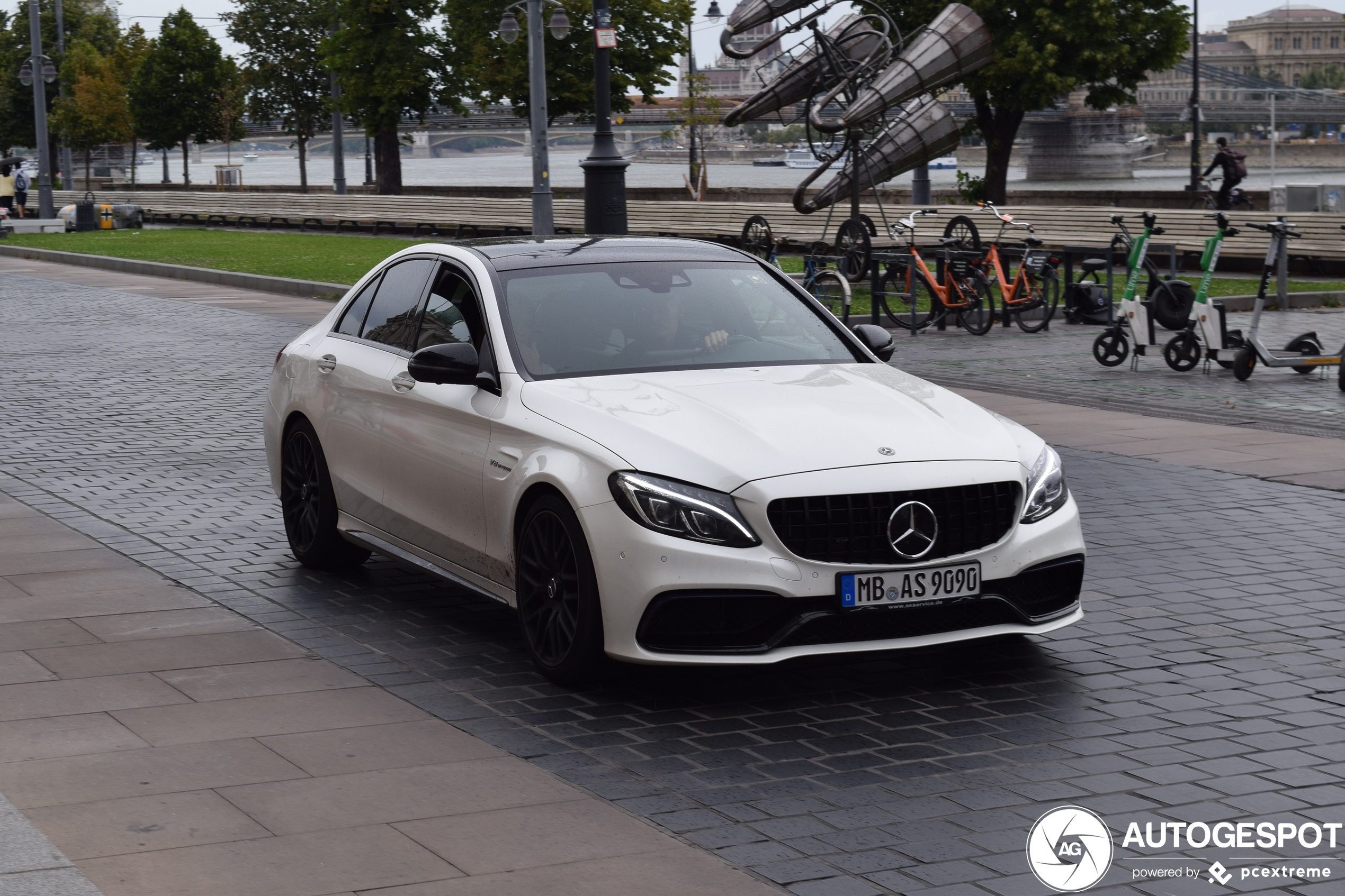 Mercedes-AMG C 63 S W205 - 01-08-2022 00:35 - Autogespot