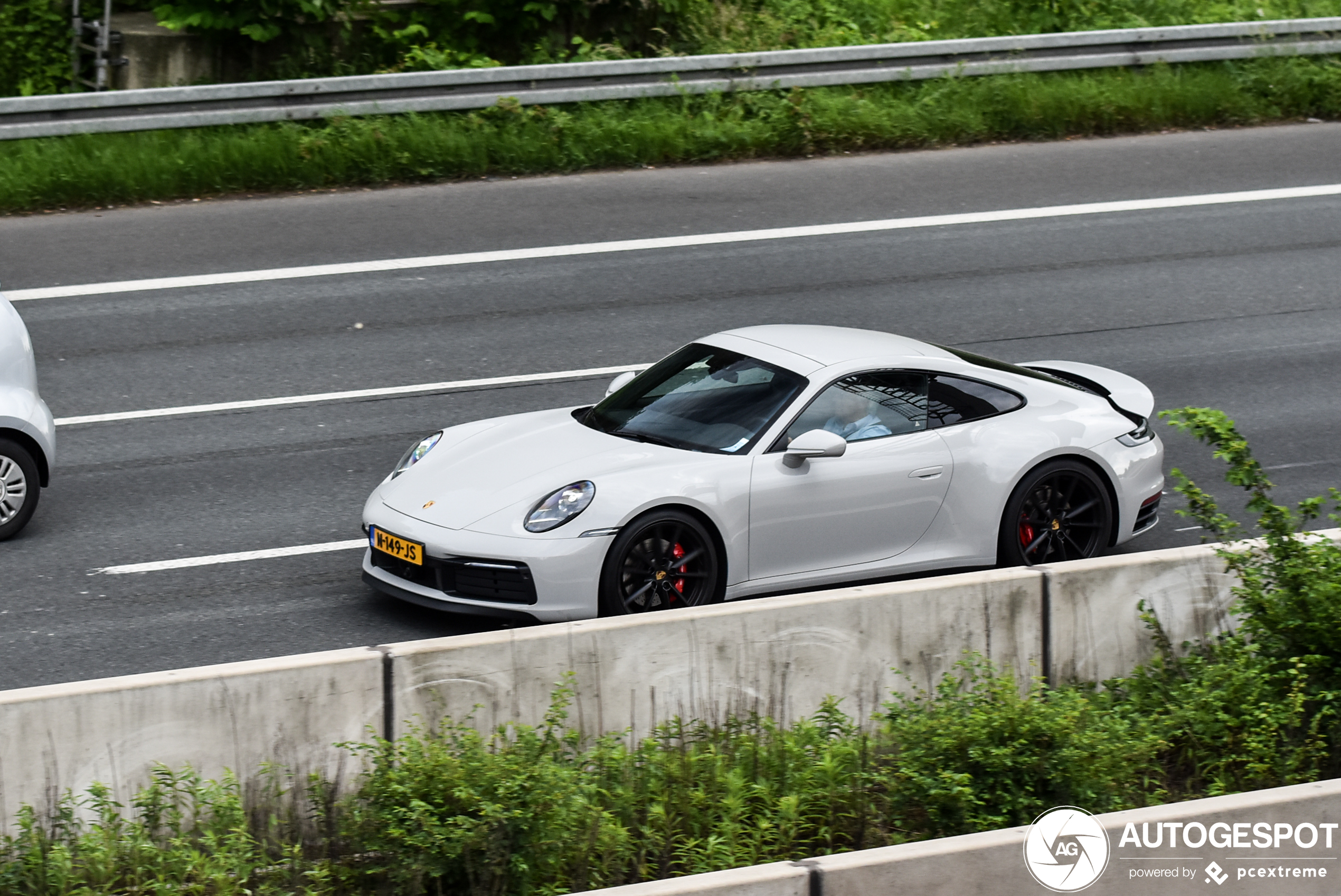 Porsche 992 Carrera 4S