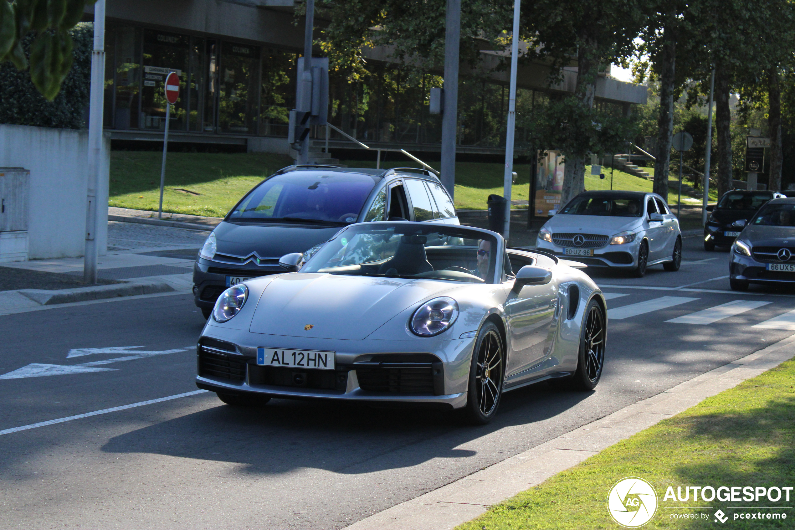 Porsche 992 Turbo S Cabriolet