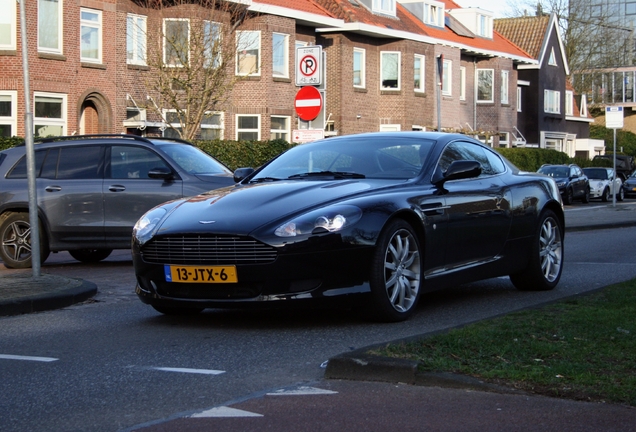 Aston Martin DB9