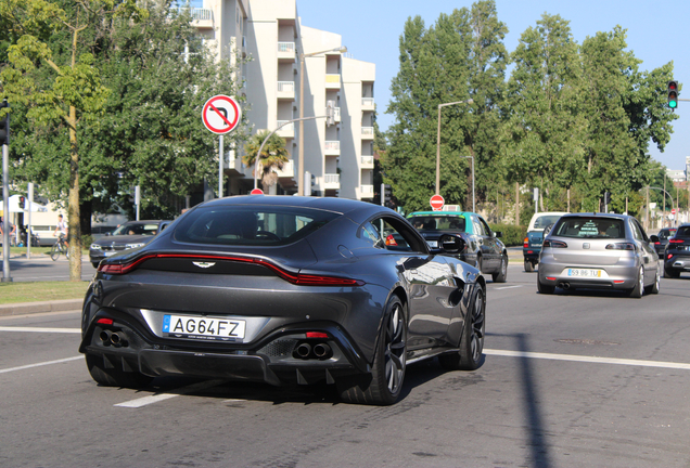 Aston Martin V8 Vantage 2018