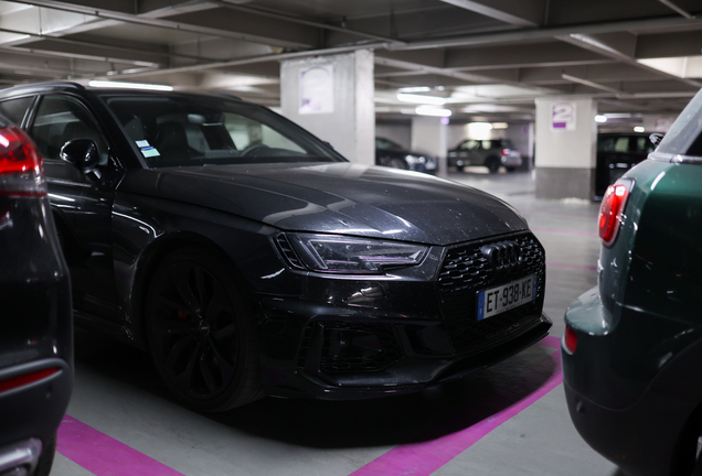 Audi RS4 Avant B9