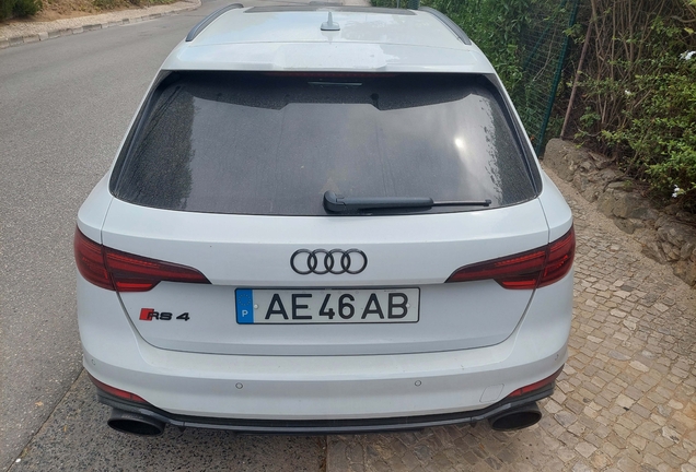 Audi RS4 Avant B9