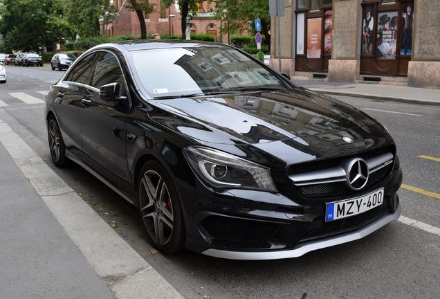 Mercedes-Benz CLA 45 AMG C117