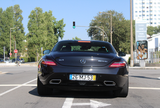 Mercedes-Benz SLS AMG