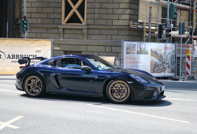 Porsche 718 Cayman GT4 RS Weissach Package