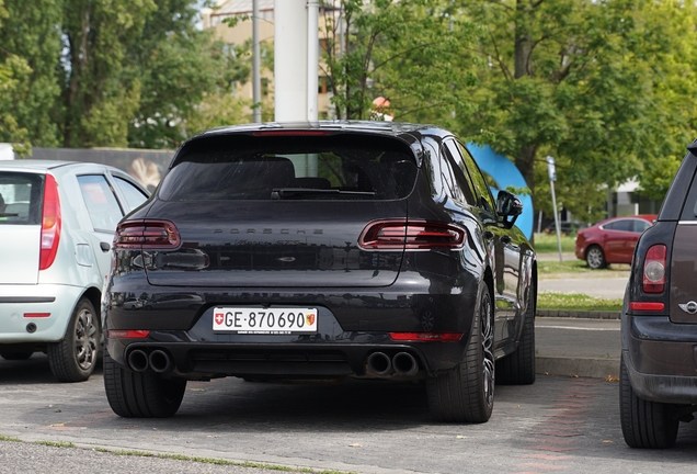 Porsche 95B Macan GTS