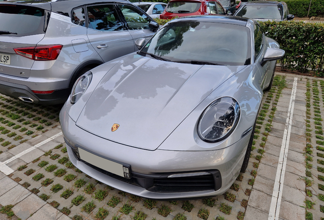 Porsche 992 Carrera 4S