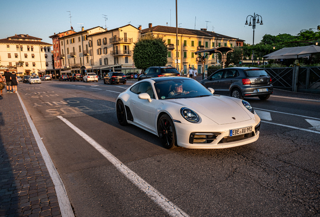 Porsche 992 Carrera 4S