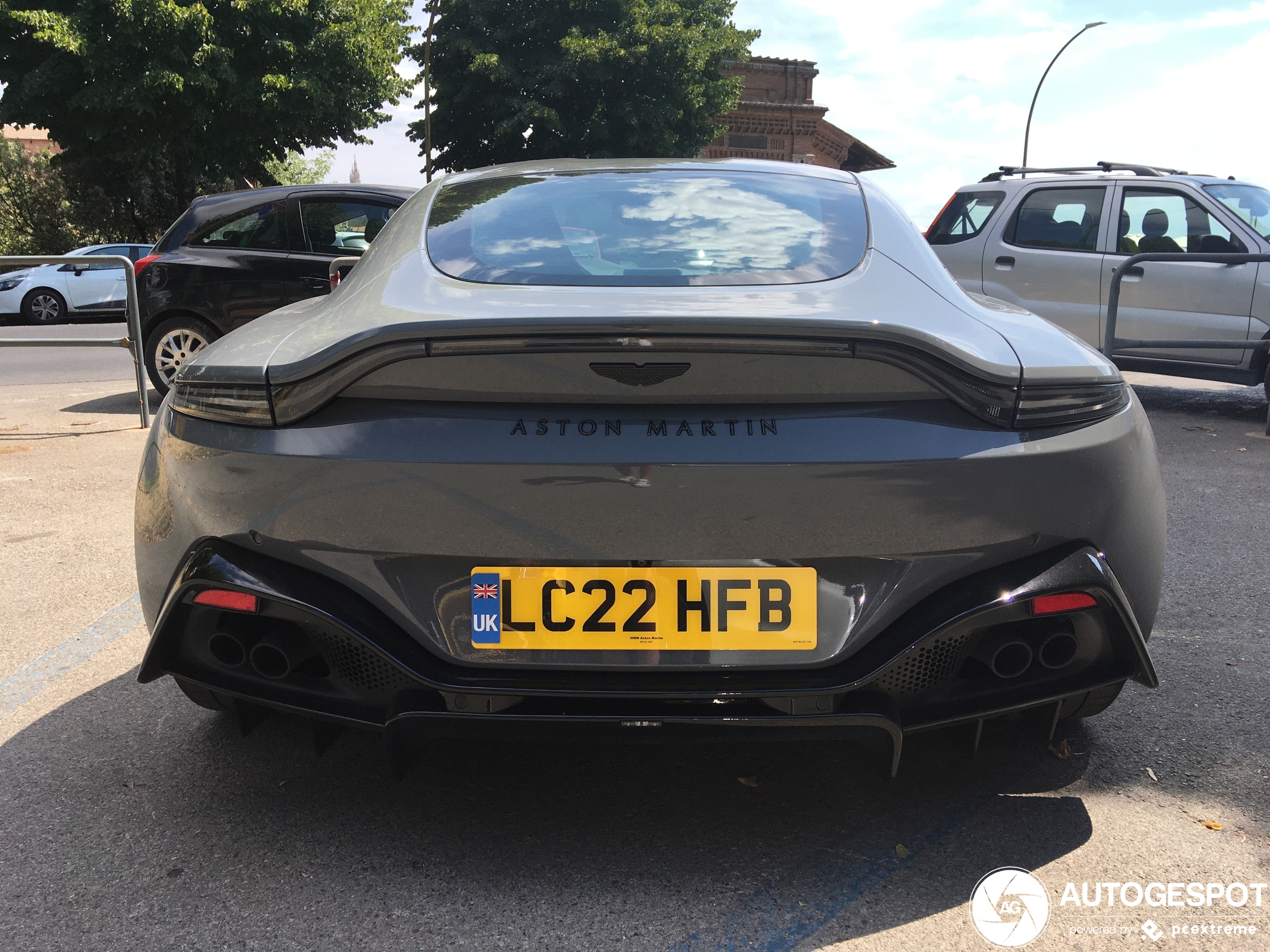 Aston Martin V8 Vantage 2018