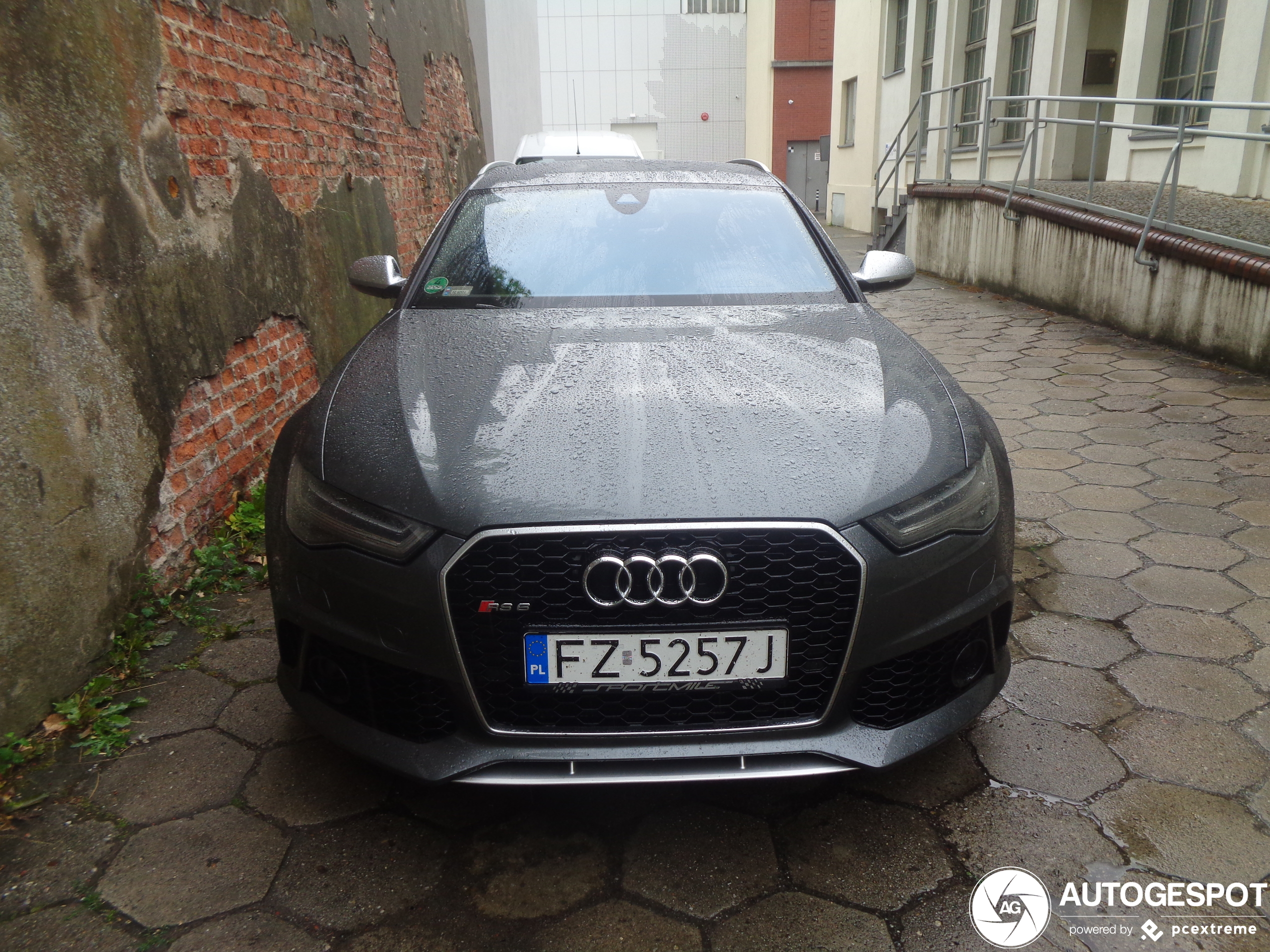 Audi RS6 Avant C7 2015